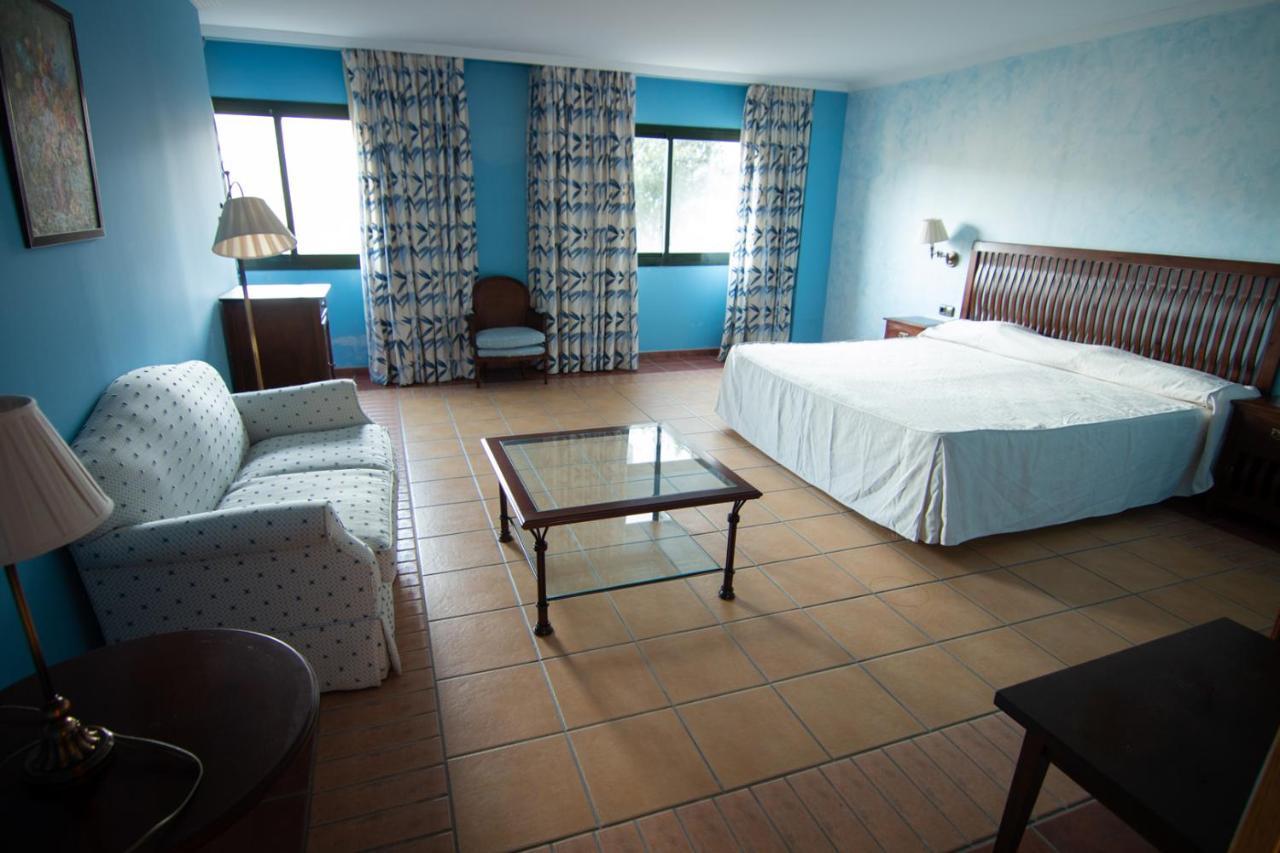 Hospedium Hotel Dona Mafalda De Castilla プラセンシア エクステリア 写真